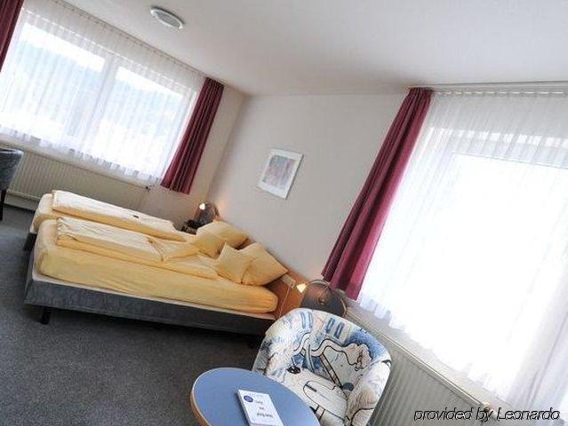 Akzent Hotel Goldener Ochsen Cröffelbach Chambre photo