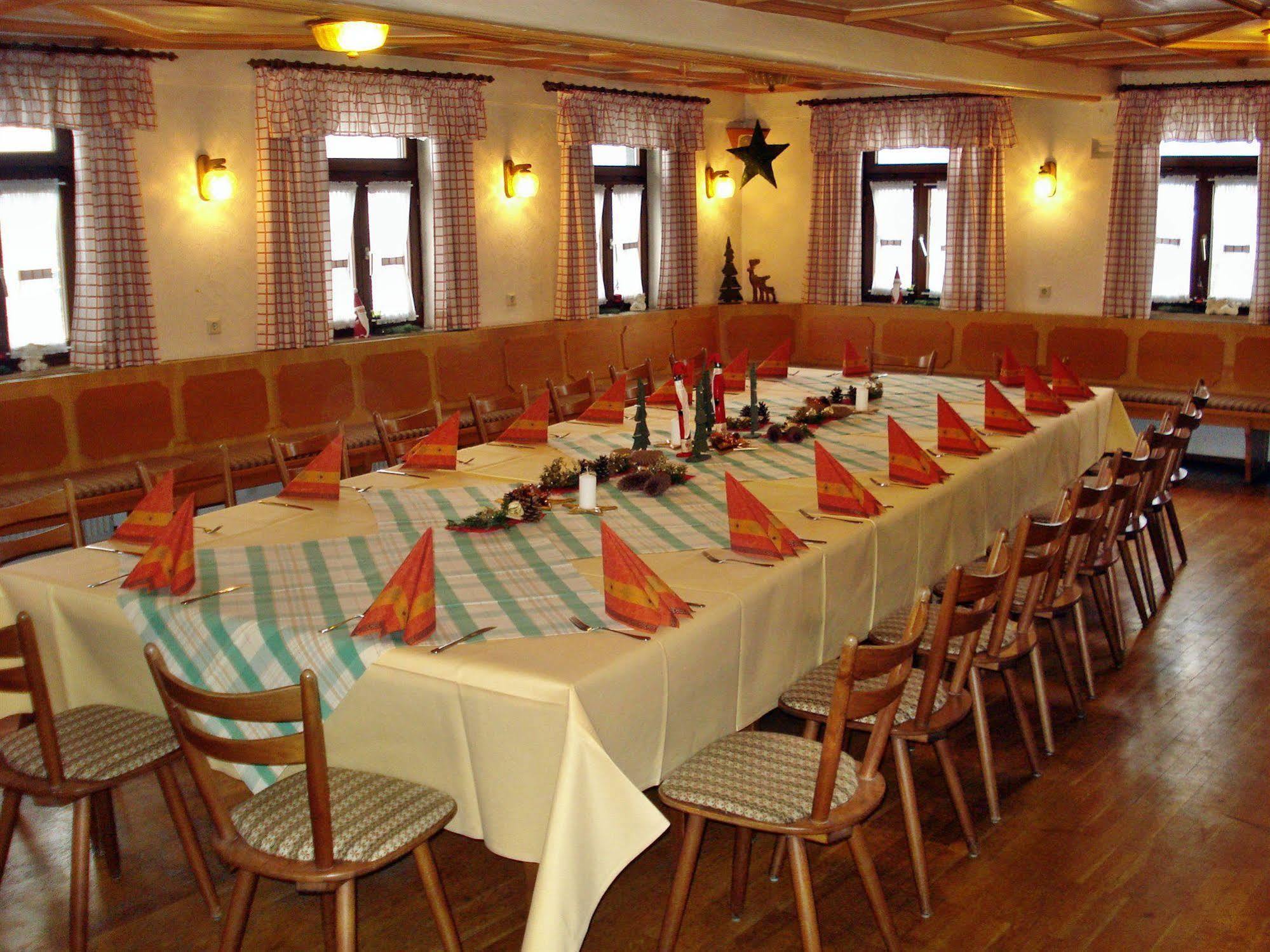 Akzent Hotel Goldener Ochsen Cröffelbach Extérieur photo